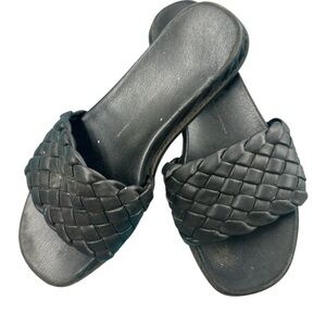 Black Dolce Vita size 6.5- 7 Woven Slide Sandals women’s